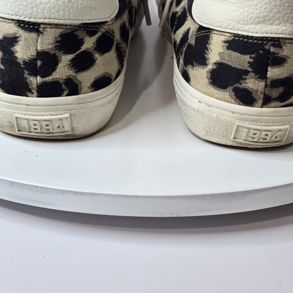 ⭐️40% Off⭐️ Old Navy Court Sneakers in Leopard. - Picture 7 of 8